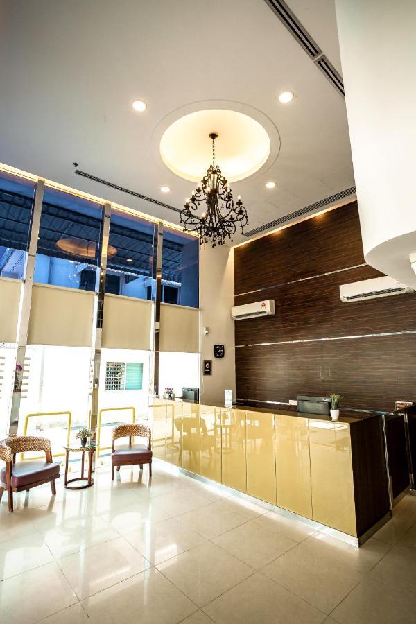 Pp Hotel By Moxy George Town Exteriör bild