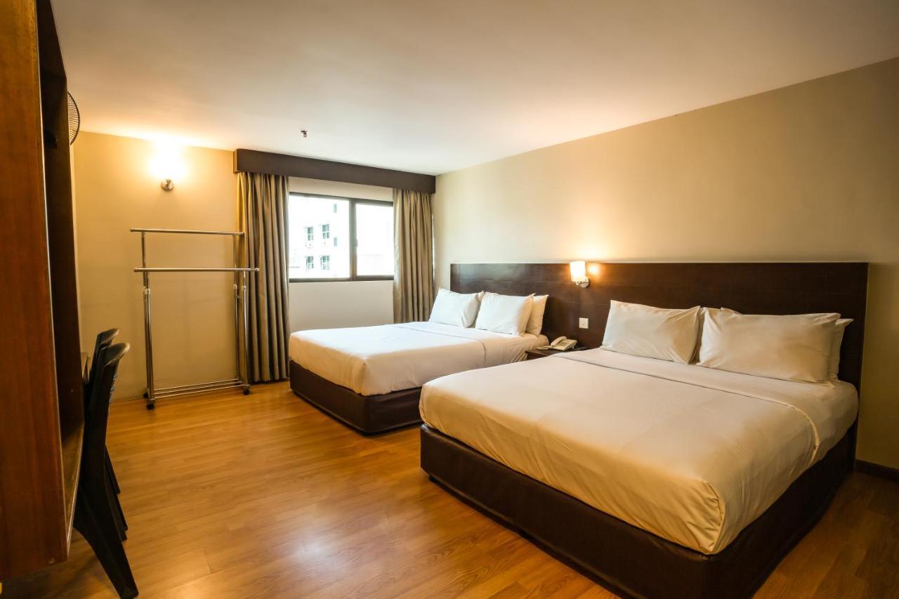Pp Hotel By Moxy George Town Exteriör bild
