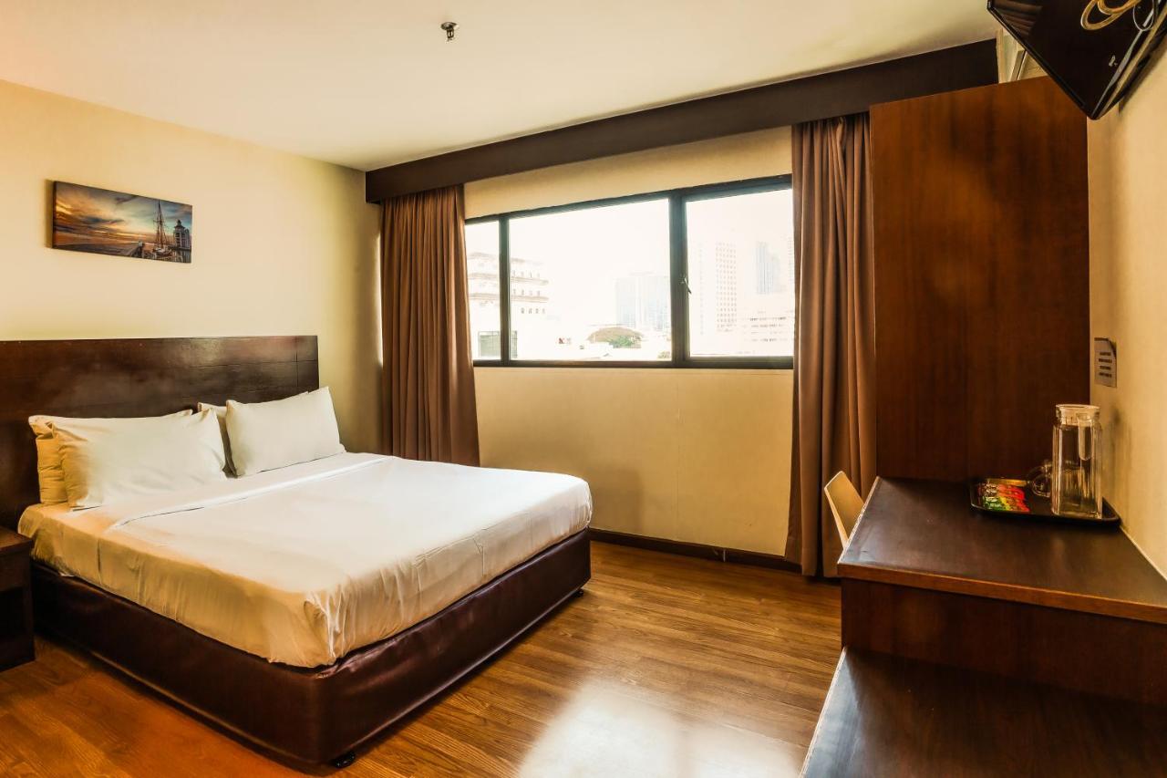 Pp Hotel By Moxy George Town Exteriör bild